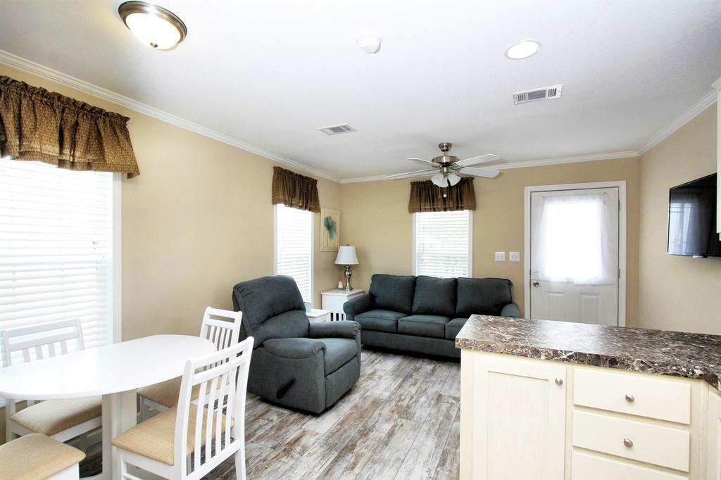 Majestic Oaks RV Resort Zephyrhills Exterior foto